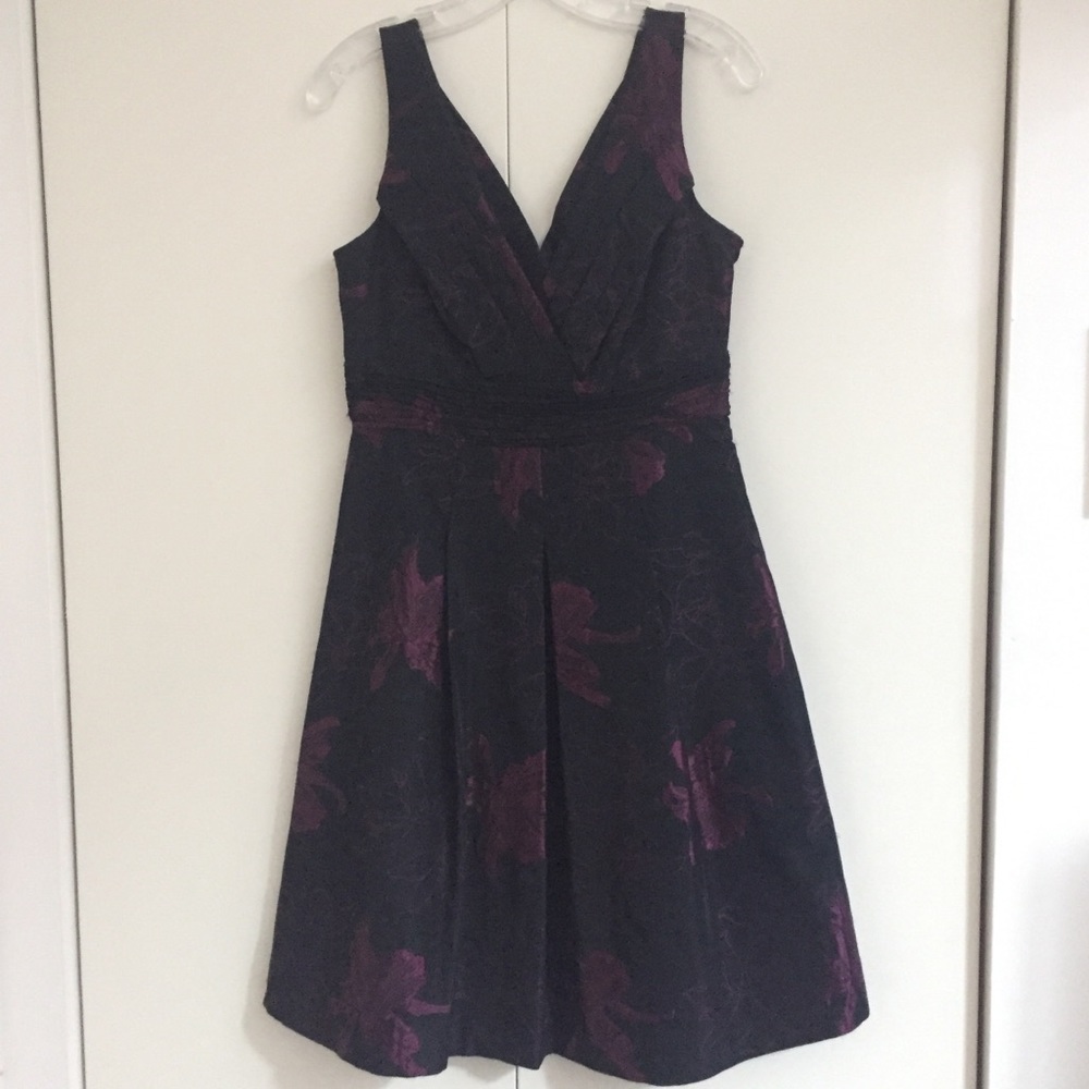 Elie Tahari black cocktail dress, size 6 NWT